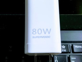 oneplus-80w-charger
