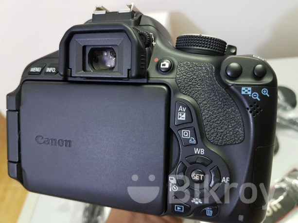 canon-600d-with-lens-full-box-big-2
