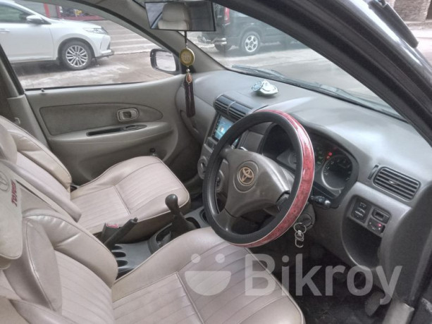 toyota-avanza-2009-big-1