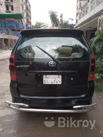 toyota-avanza-2009-big-2