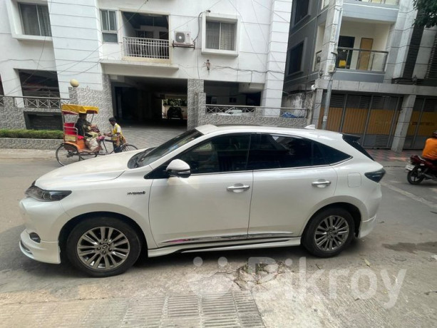 toyota-harrier-2017-advance-premium-big-1