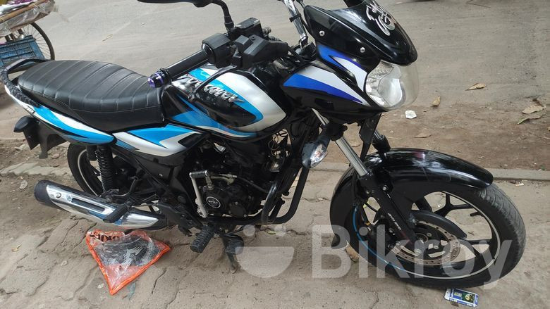 bajaj-discover-110-bzbhrrit-2021-big-3