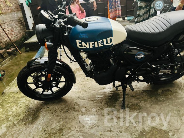 royal-enfield-hunter-350-rebel-blue-2025-big-3