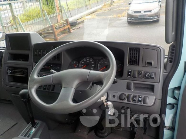 nissan-civilian-bus-2019-big-2