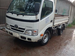 toyota-truck-sell-2014