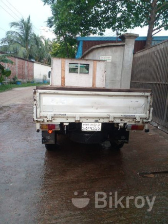 toyota-truck-sell-2014-big-3