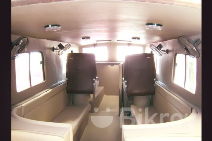 air-compact-marine-speedboat-big-2